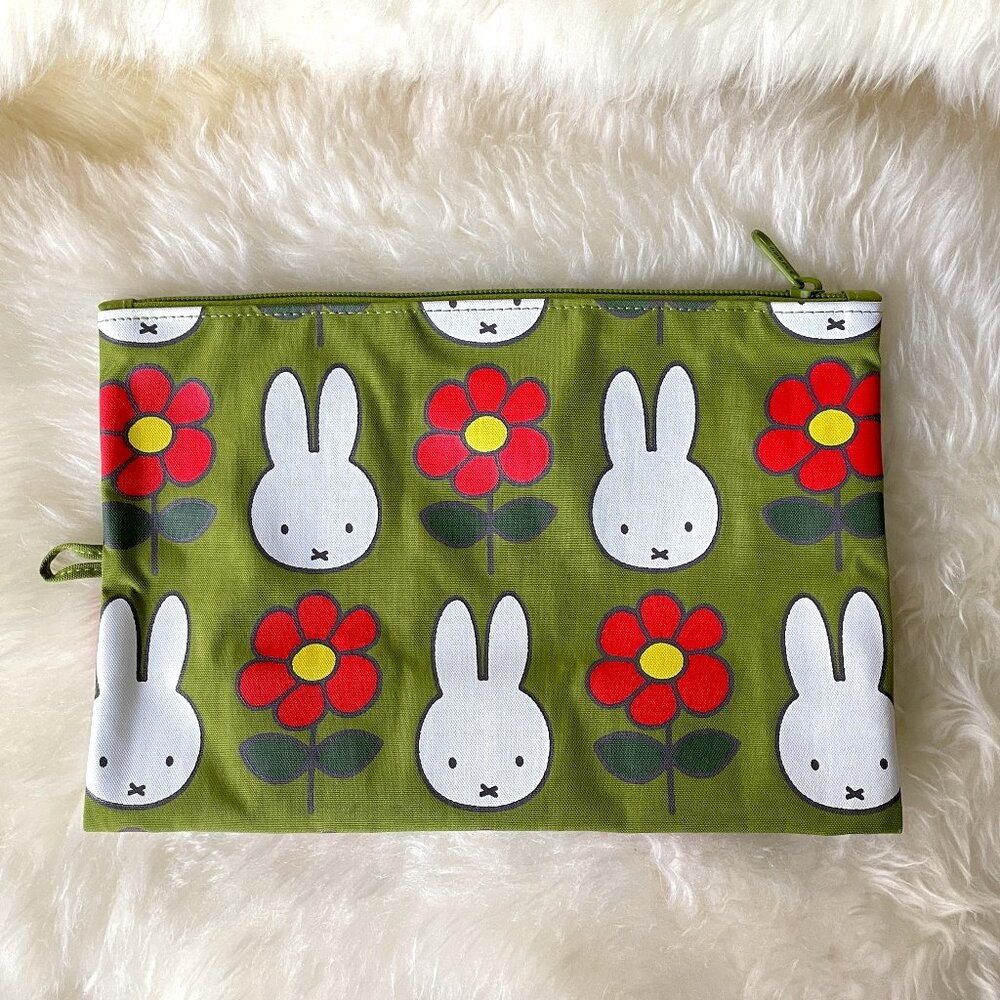 NWOT Baggu Go Pouch Medium - Miffy (Green Juice) - Picture 3 of 6